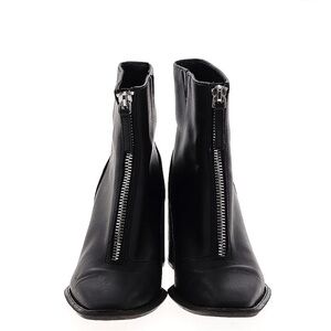 Black front zip ankle boots size 6